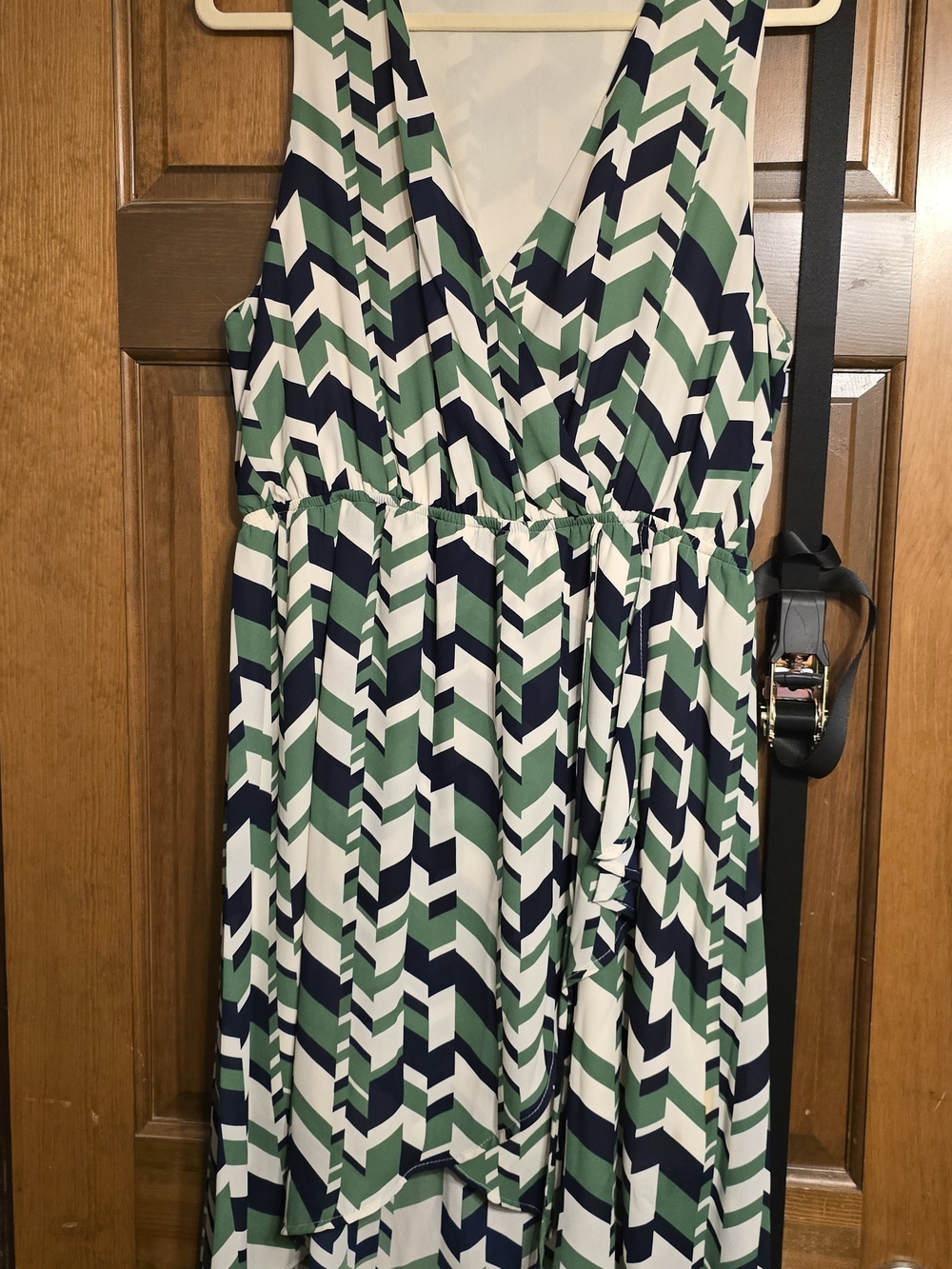 Sleeveless Geometric Chevron Maxi Dress in Navy, Green & White